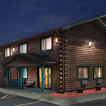 Super 8 By Wyndham Ticonderoga-3