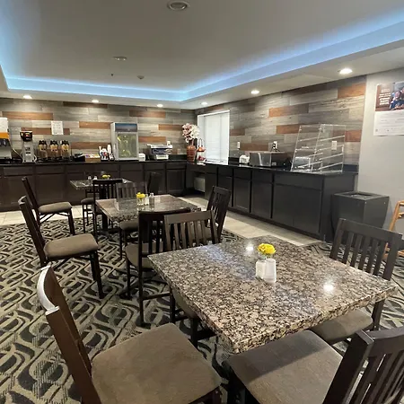 La Quinta Inn And Suites By Wyndham Cincinnati North-3