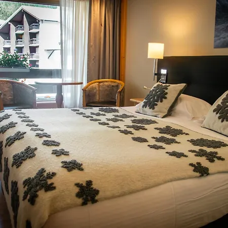 Chalet-Hôtel La Chemenaz, The Originals Relais (Hotel-Chalet de Tradition)-3