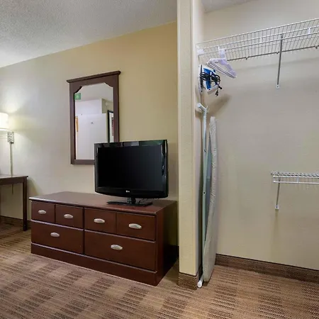 Extended Stay America Suites - Indianapolis - Castleton-3