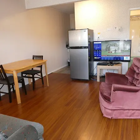 Airport Inn-3