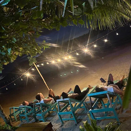 Zhaya'S Beach & Cottages-3