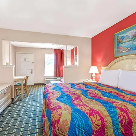 Days Inn & Suites By Wyndham Osceola Ar-2