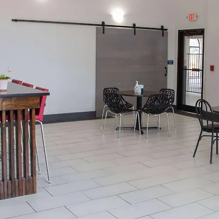 Days Inn By Wyndham Amarillo - Medical Center-3