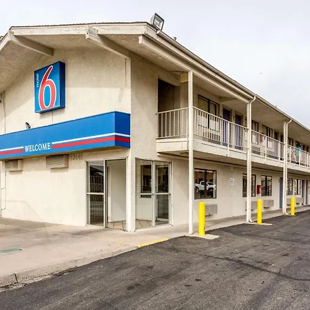 Motel 6 Albuquerque Northeast-2