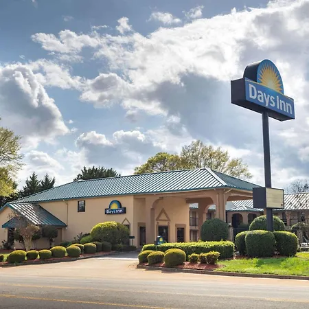 Days Inn By Wyndham Thomaston-2