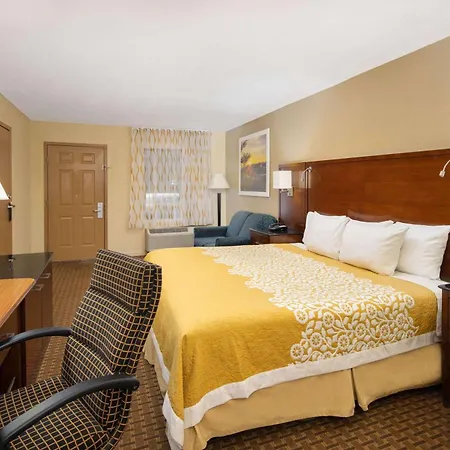 Days Inn By Wyndham Thomaston-3