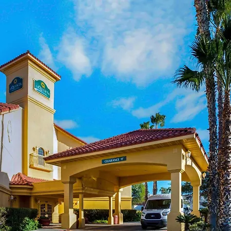 La Quinta By Wyndham Tucson Airport-3