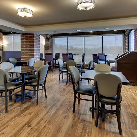 Drury Inn & Suites Poplar Bluff-2