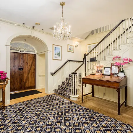 Simsbury 1820 House-3