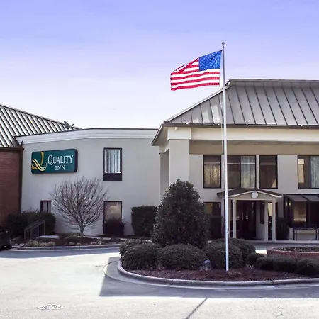Quality Inn & Suites Wilson I-95-3