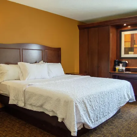 Hampton Inn St. Louis-Chesterfield-2