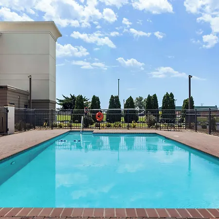 Hampton Inn Blytheville-3