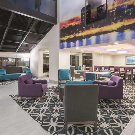 La Quinta By Wyndham Festus - St. Louis South-3