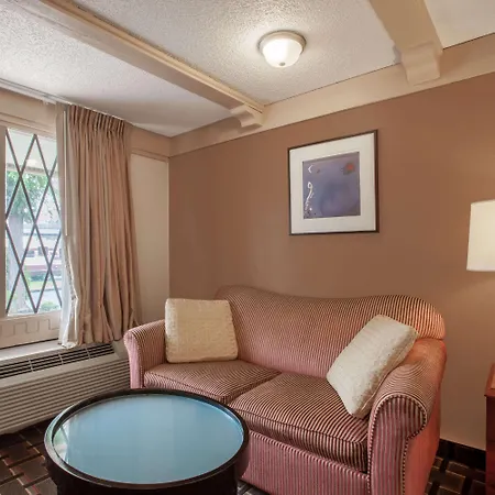 Knights Inn Greensburg-2
