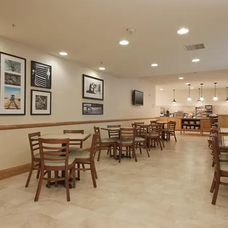 Country Inn & Suites By Radisson, Davenport - Quad Cities-2