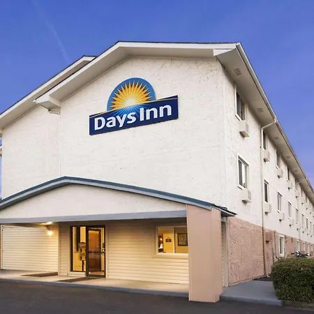 Days Inn By Wyndham Greenwood Sc-2