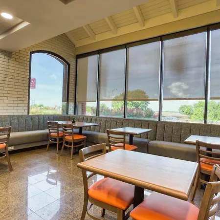 Drury Inn And Suites St Louis Collinsville-3
