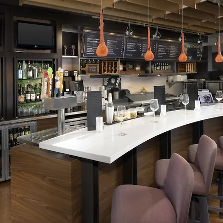 Courtyard By Marriott Portland Hillsboro-3