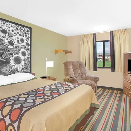 Super 8 By Wyndham Mt Pleasant-3