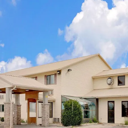 Super 8 By Wyndham Iowa Falls-3