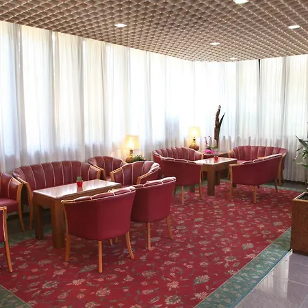 Hotel Maxim-2