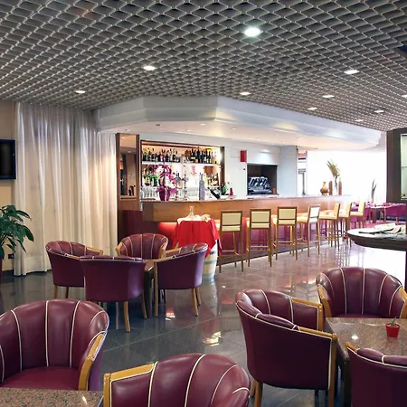 Hotel Maxim-2