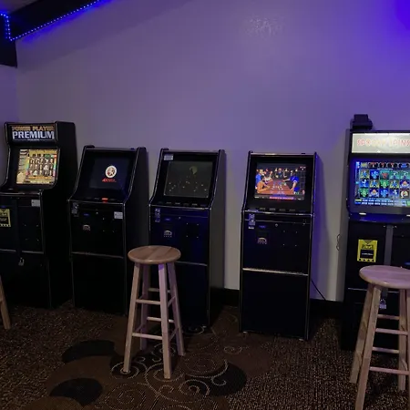 Super 8 By Wyndham Wisconsin Dells-3