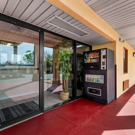 Americas Best Value Inn-Montezuma-2