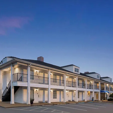 Days Inn By Wyndham Americus-3