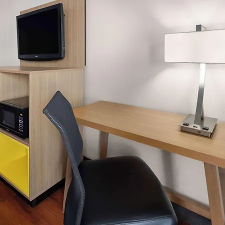 Days Inn By Wyndham Americus-2