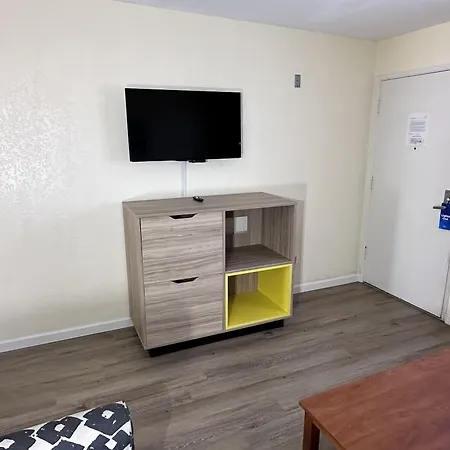 Days Inn By Wyndham San Marcos-2