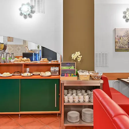 Hotel Mala Strana-3