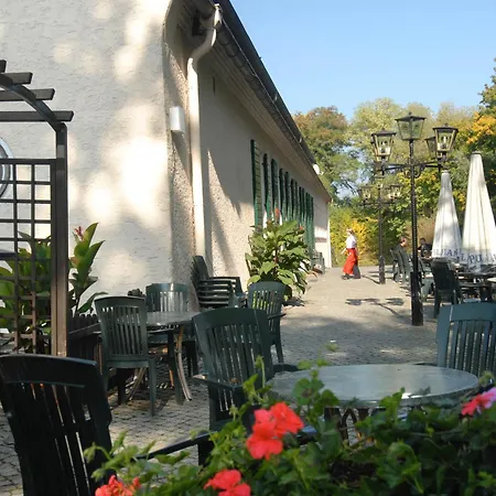 Land- Und Golfhotel Alte Fliegerschule-2