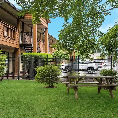 Surestay Plus By Best Western Woodbury Inn-3