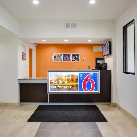Motel 6-White House, Tn-3