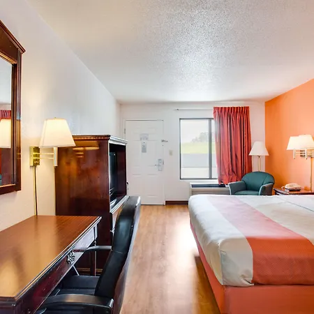 Motel 6-White House, Tn-3