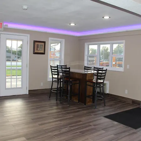 Westbridge Inn & Suites-2