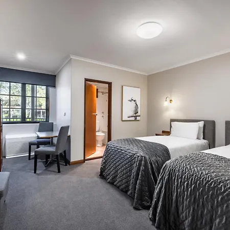 Adelaide Inn-3