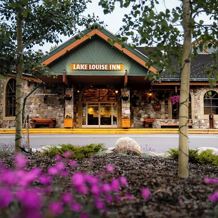 Lake Louise Inn-2