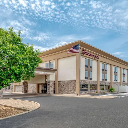Hampton Inn St. Louis/Collinsville-3
