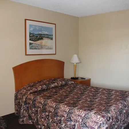 Cedars Inn Lewiston-2