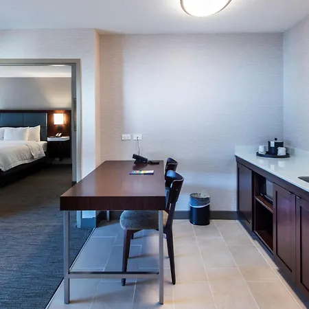 Hampton Inn & Suites Lincolnshire-3