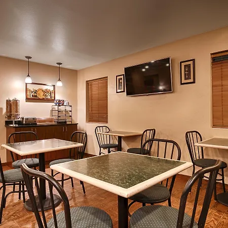 Quality Inn Three Rivers-2