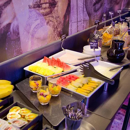 Plaza Inn Stays Design Dortmund-3