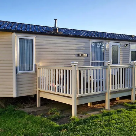 Mollies Den 6 Berth 2 Bedrooms Waterside Leisure Park Ingoldmells-3