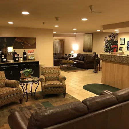 Monument Inn & Suites-3