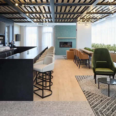 Hyatt Place Montreal Airport-3