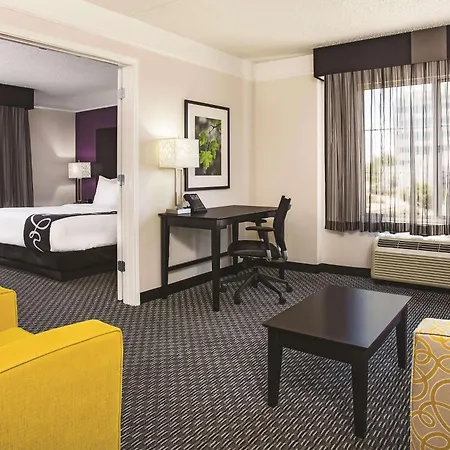 La Quinta By Wyndham Las Vegas Summerlin Tech-2