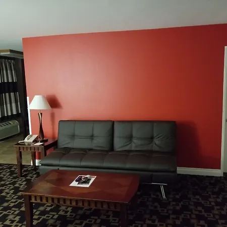 Ramada By Wyndham Oceanside-2
